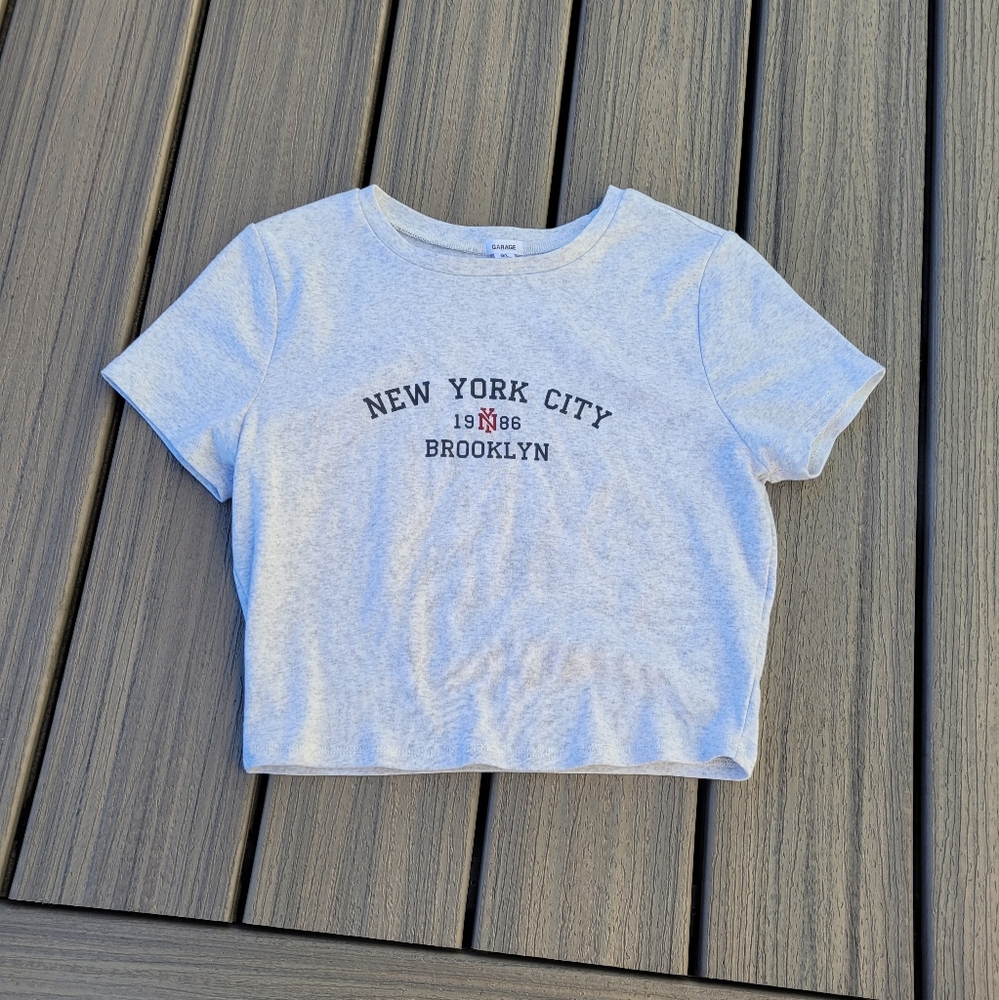Gray New York City Crop Top | Size Large | Garage